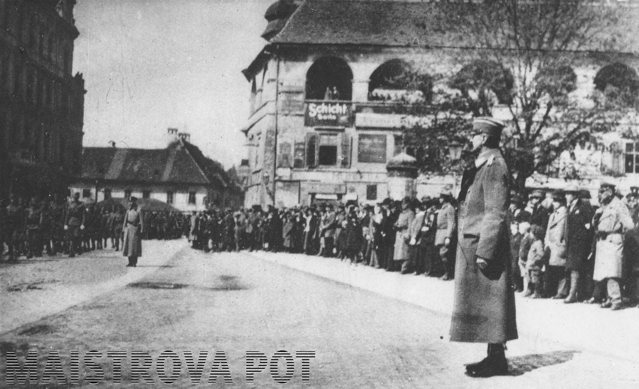fotografija Vojaški sprevod ob svečanosti v čast novonastali državi Kraljevini Srbov, Hrvatov in Slovencev v Mariboru,