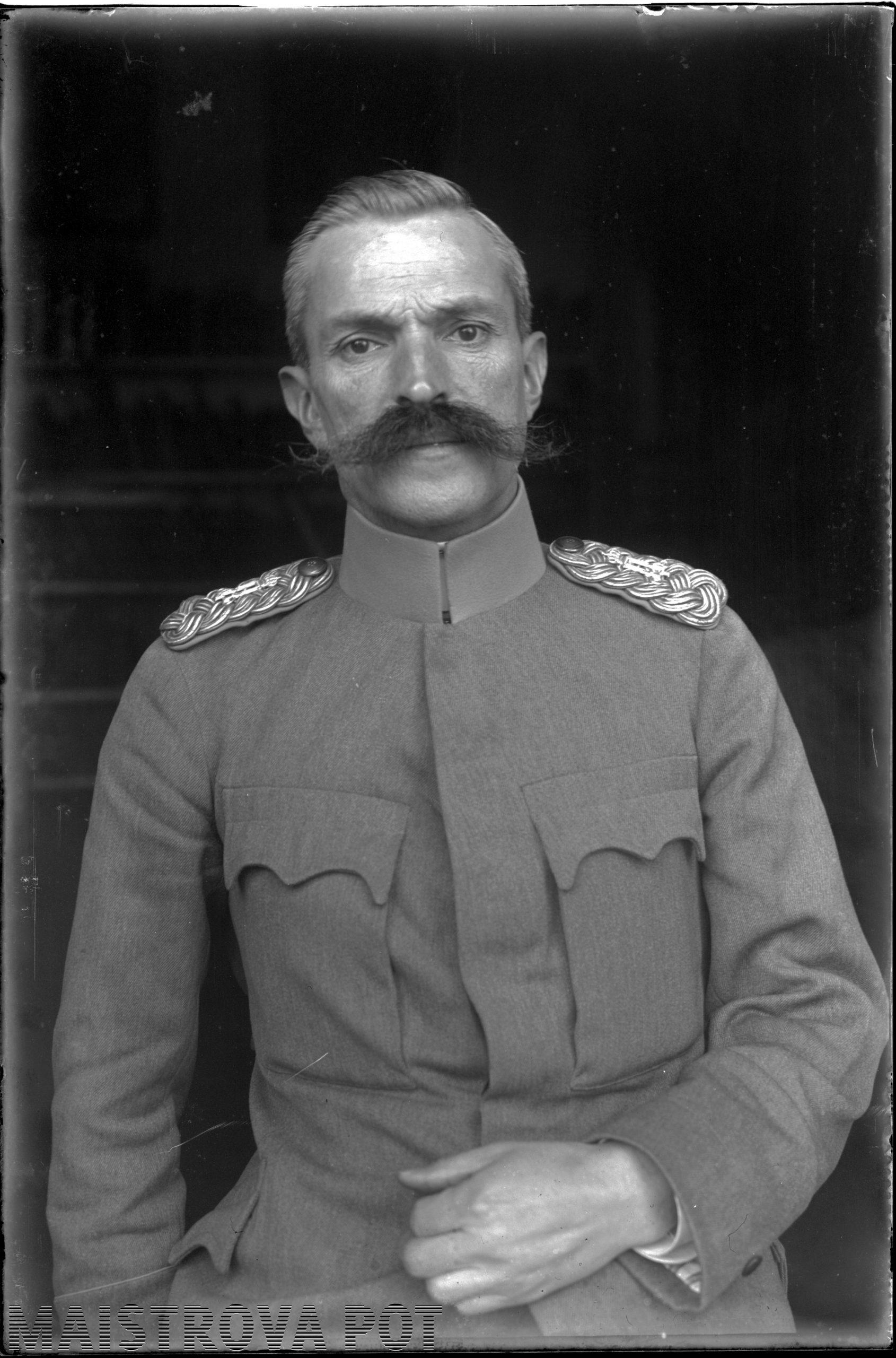 Fotografija: dopasni portret generala Rudolfa Maistra